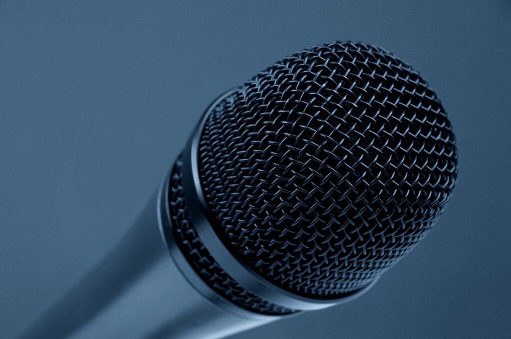 microphone, music, stage-298587.jpg
